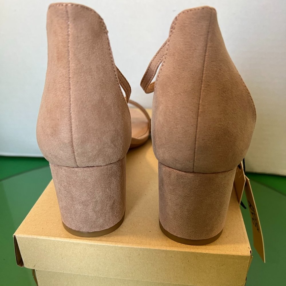 Madden NYC Blush Block Heel City Sandal - Picture 6 of 7